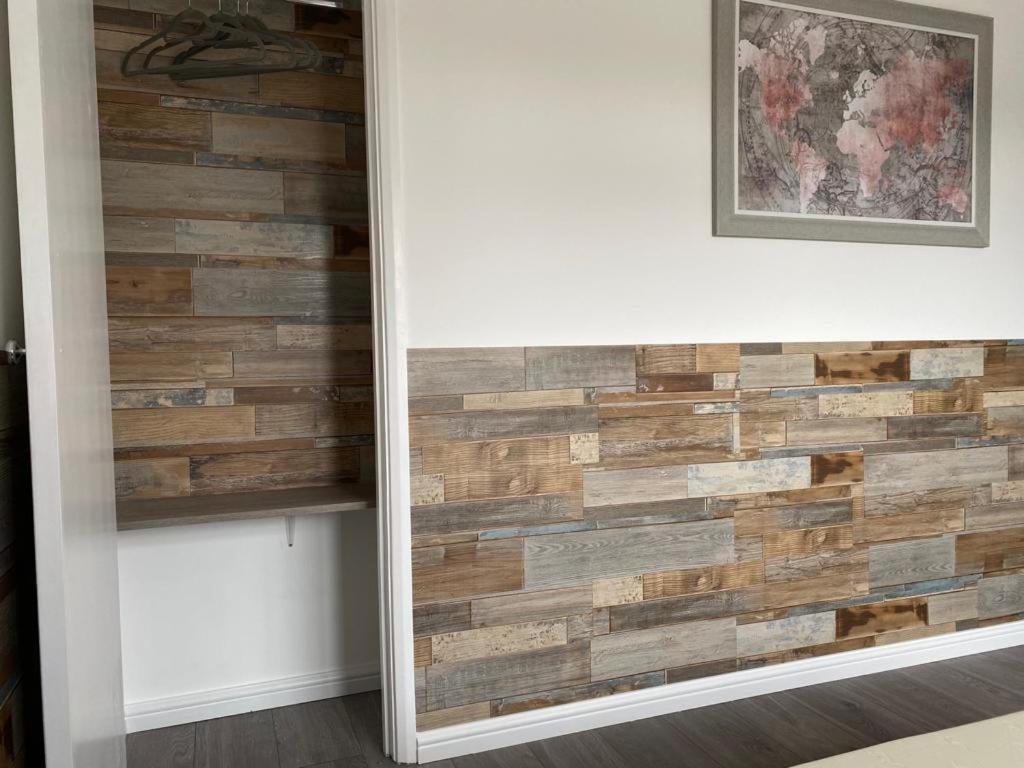 Gatwick Deluxe En-Suite Rooms 霍利 外观 照片
