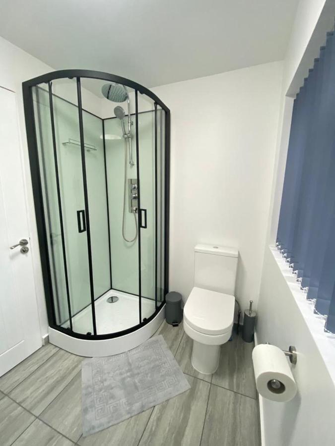 Gatwick Deluxe En-Suite Rooms 霍利 外观 照片